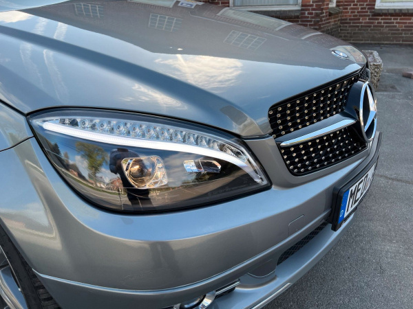 LED Tagfahrlicht Design Scheinwerfer für Mercedes Benz C-Klasse W204 07-10 schwarz LTI